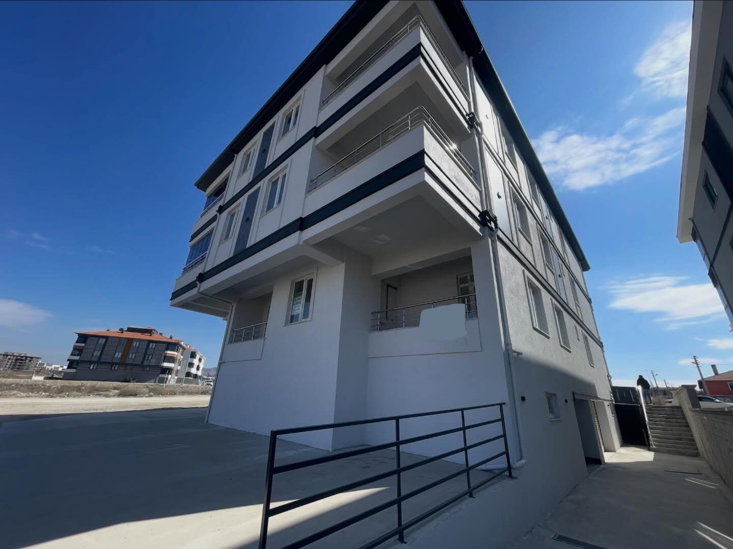 Kent Park Bölgesinde 2+0 Geniş ve Kullanışlı Daire!